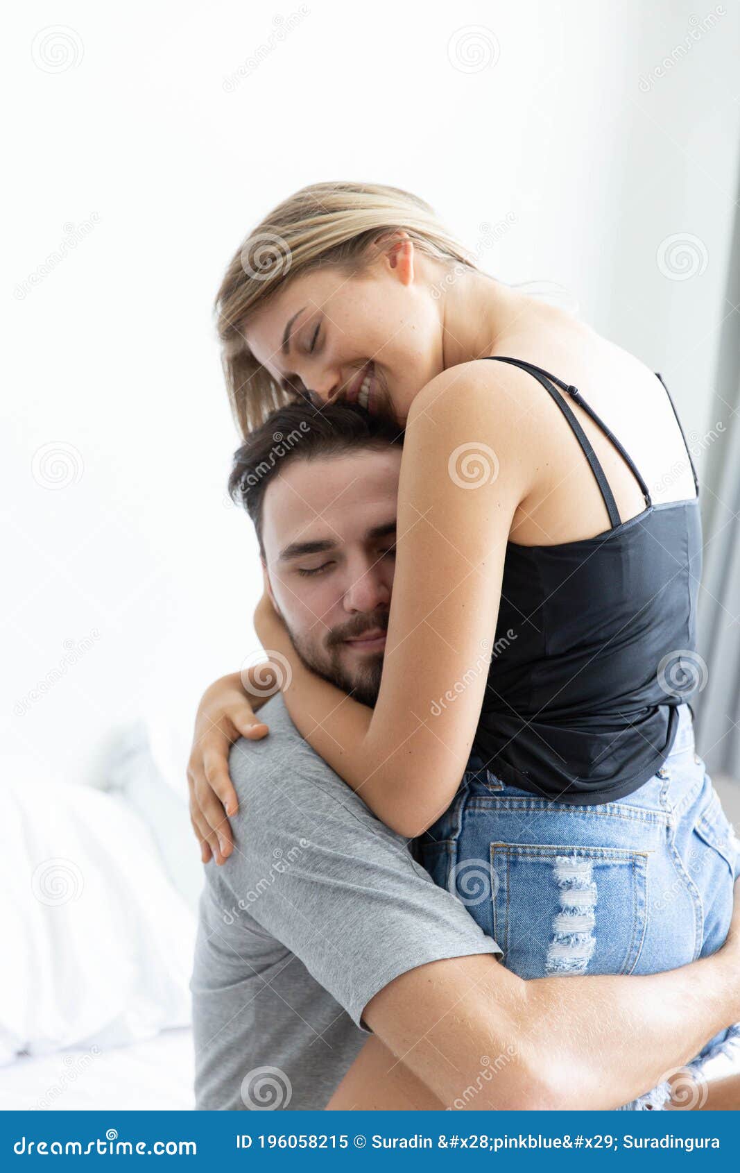 Hug Couple