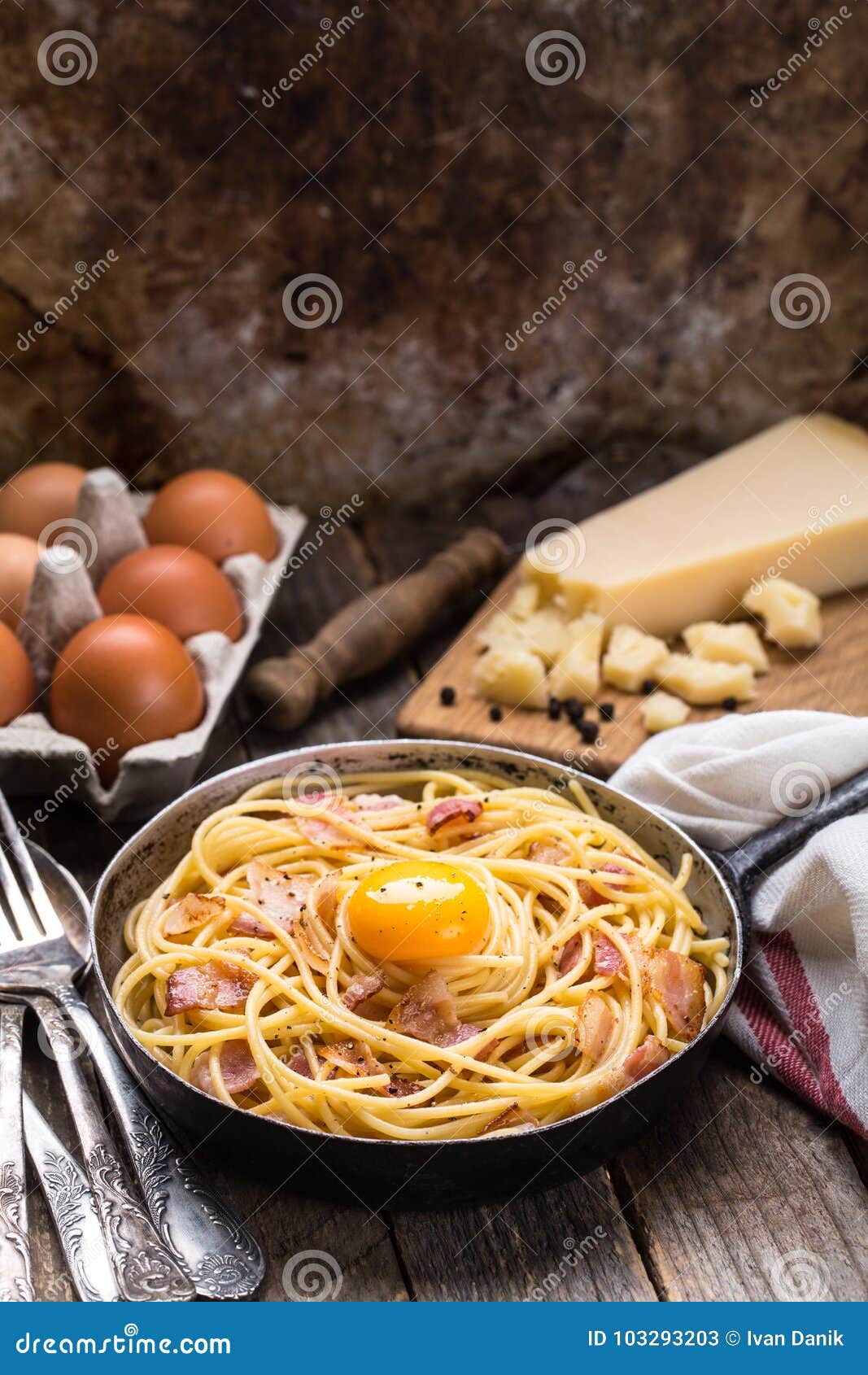 Pasta with Bacon, Egg and Cheese Stock Image Image of cheese, plate