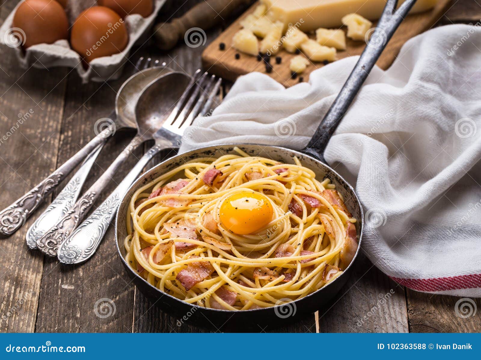Pasta with Bacon, Egg and Cheese Stock Photo Image of meat, pepper