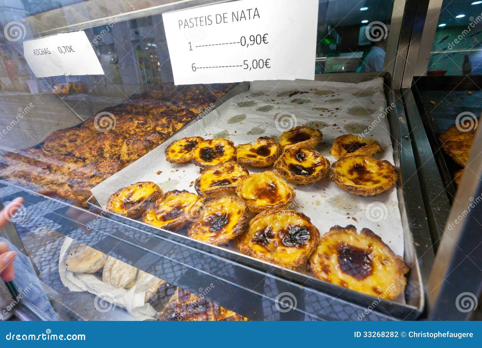 pasteis de nata in lisbon