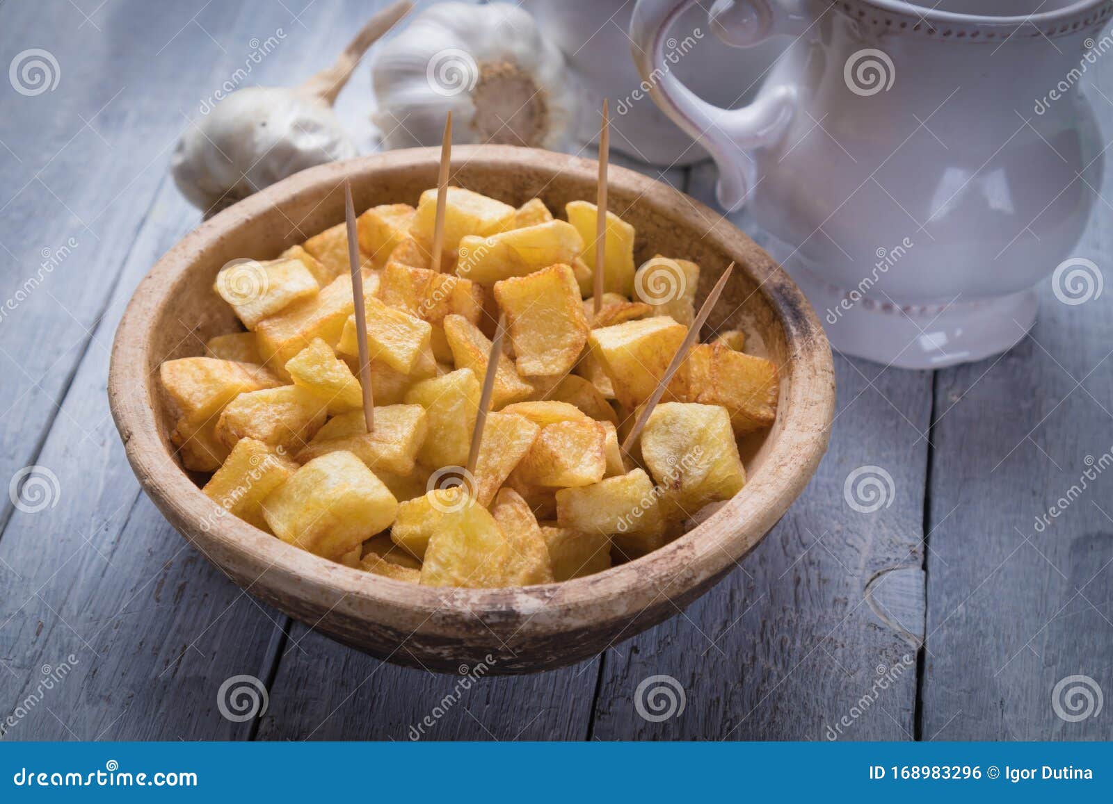 patatas bravas, spanish fried potato