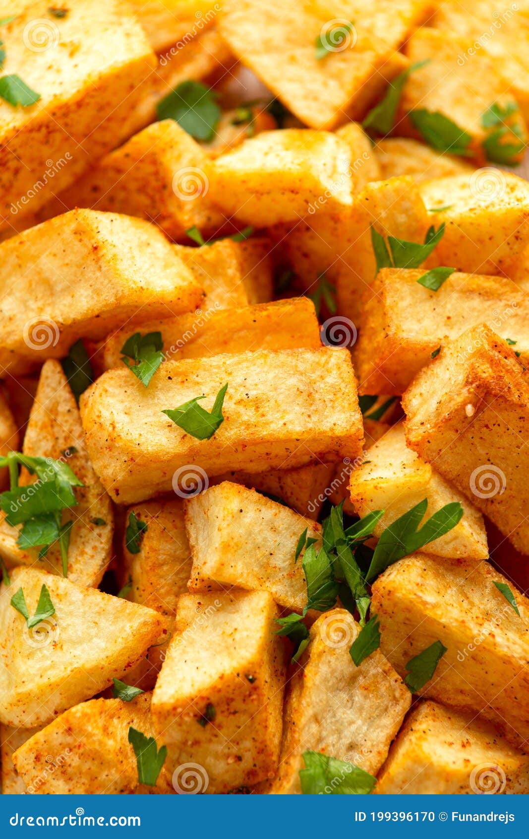 Patatas-bravas Traditionelle Spanische Kartoffel-Imbiss Tapas Stockfoto ...