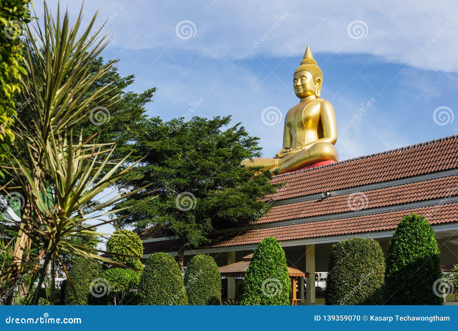 Pathum Thani Thailand January 2 19 Large Golden Buddha Statue In Wat Bot Temple Pathum Thani Thailand Editorial Image Image Of Asian Spirituality