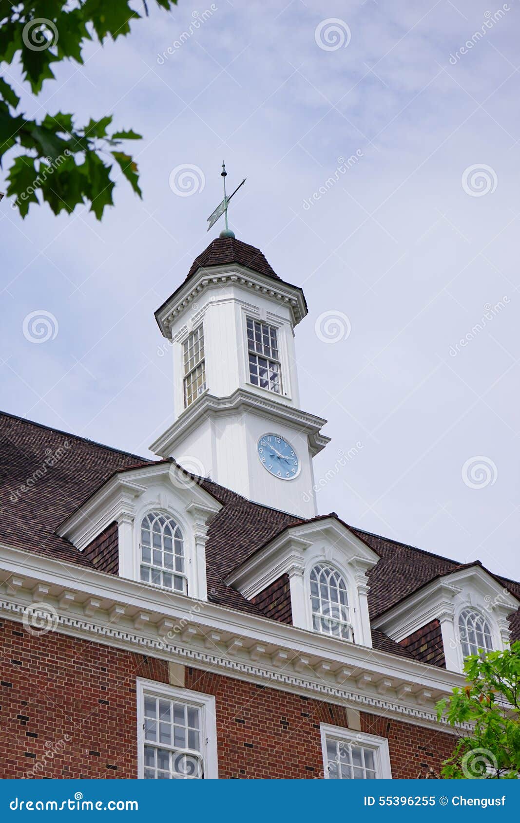 Patio de UIUC imagen de archivo. Imagen de torre, sustituir 55396255