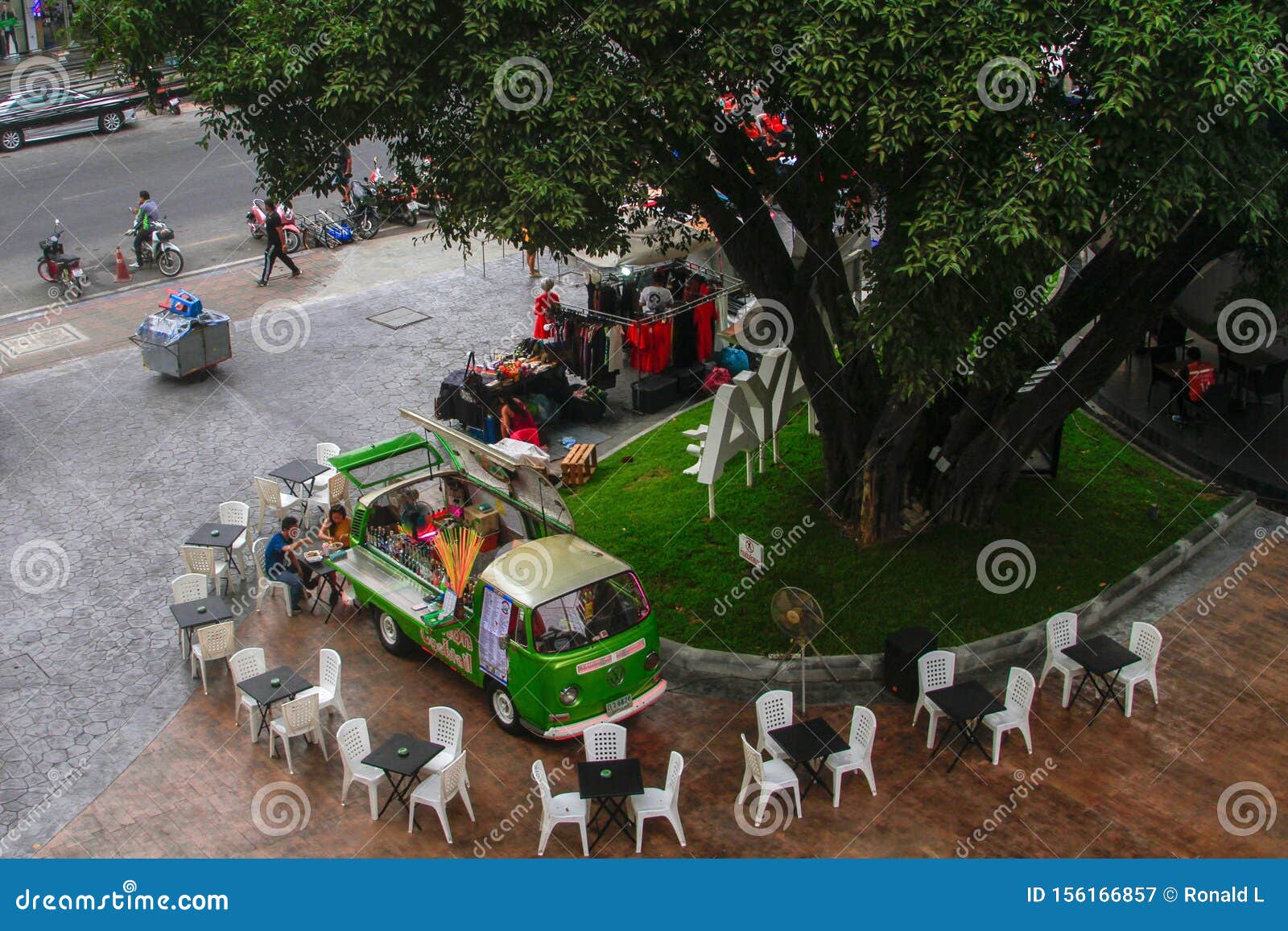 A food truck in Thailand editorial photography. Image of yellow - 156166857