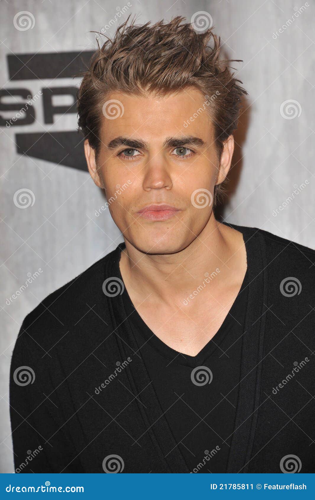 Paul Wesley editorial photo. Image of spike, hollywood - 21785811, image size:1065x1690