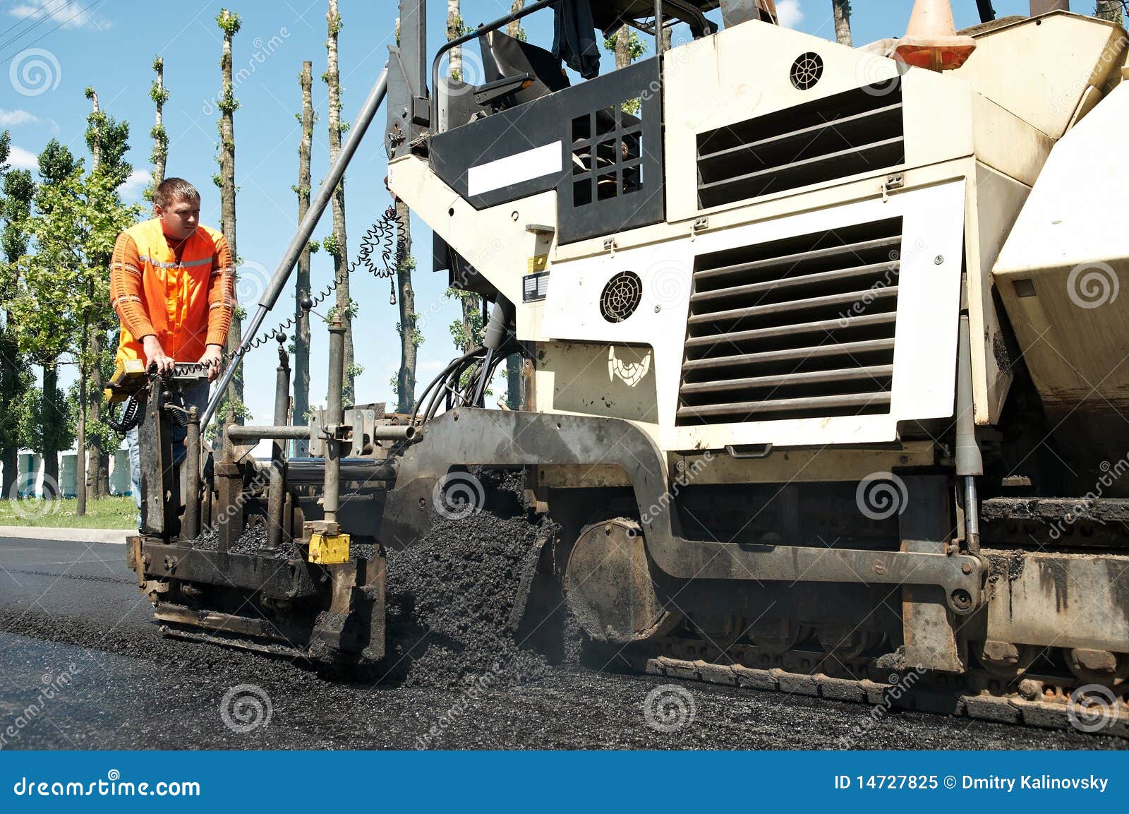 paver worker at asphalting works