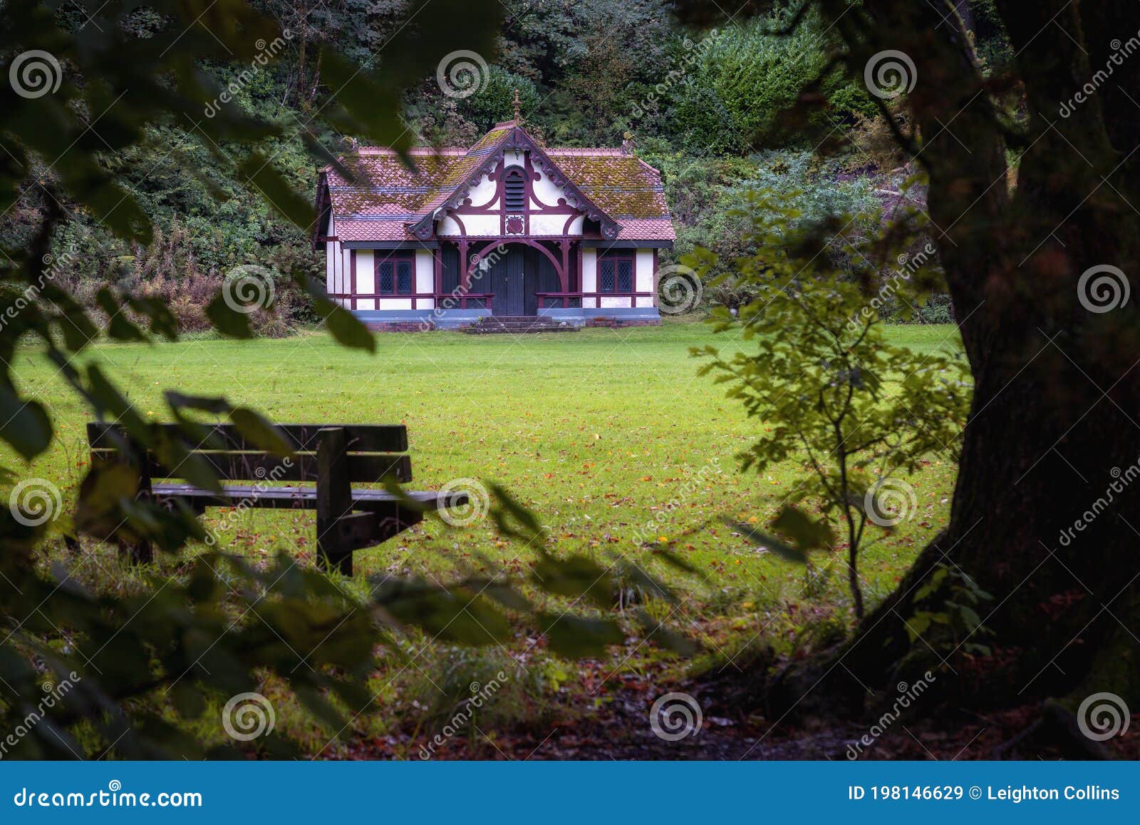 craig-y-nos country park pavilion