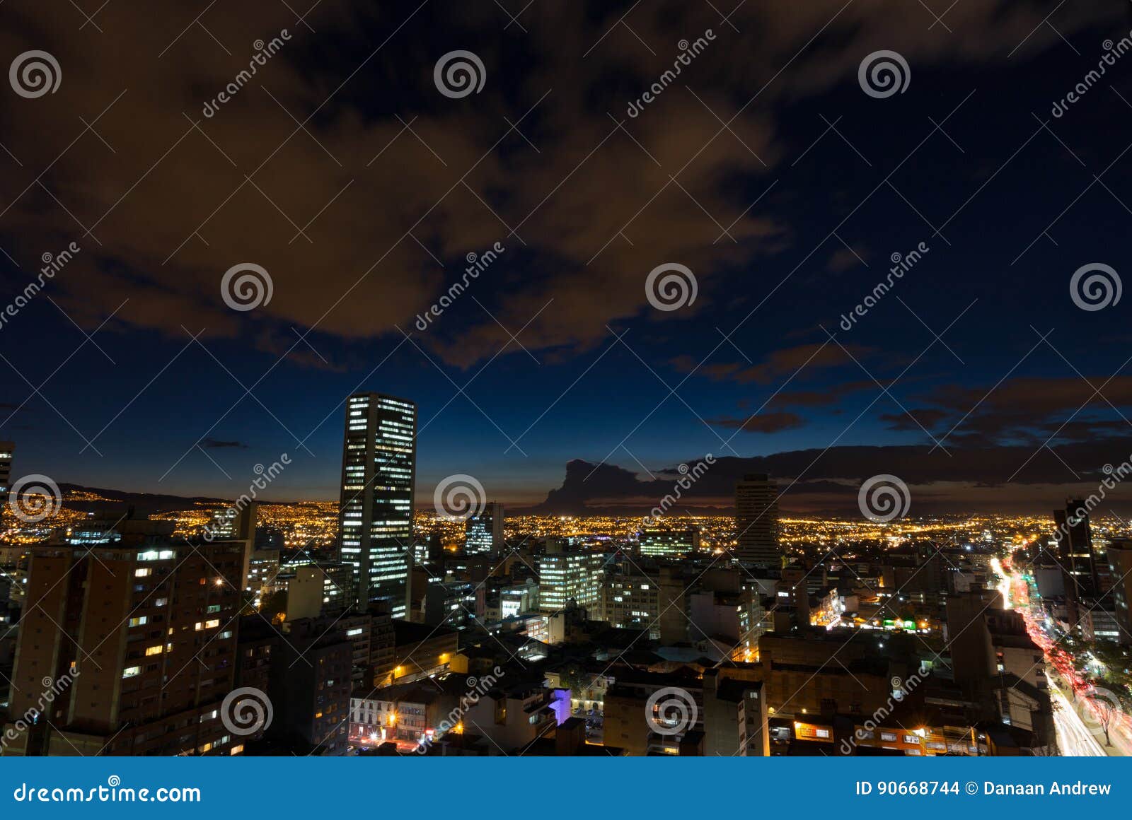 Paysage Urbain De Nuit De Bogota Photo Stock Image Du