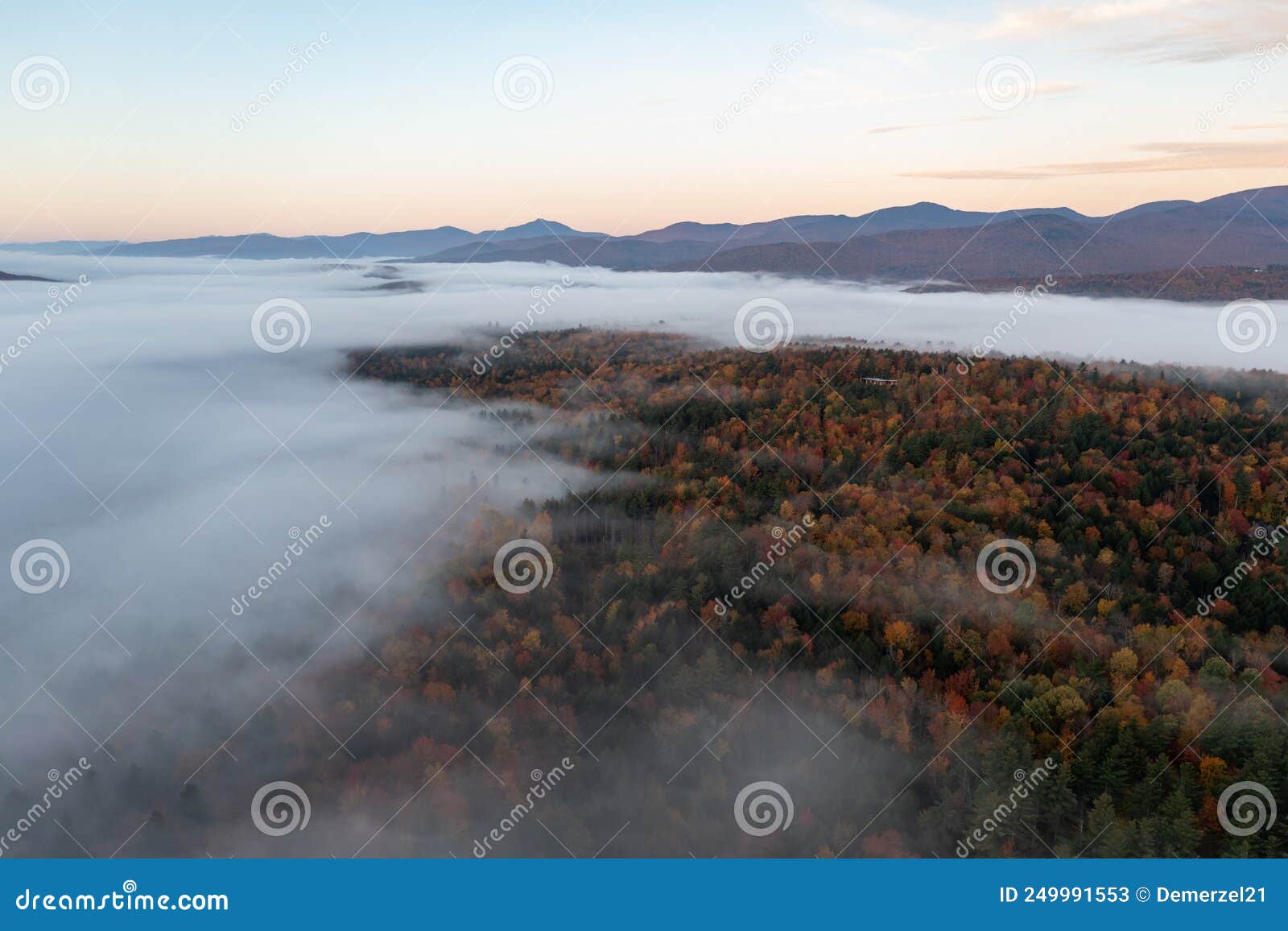 Peak Foilage Stowe, Vermont Stock Image Image of view, morning