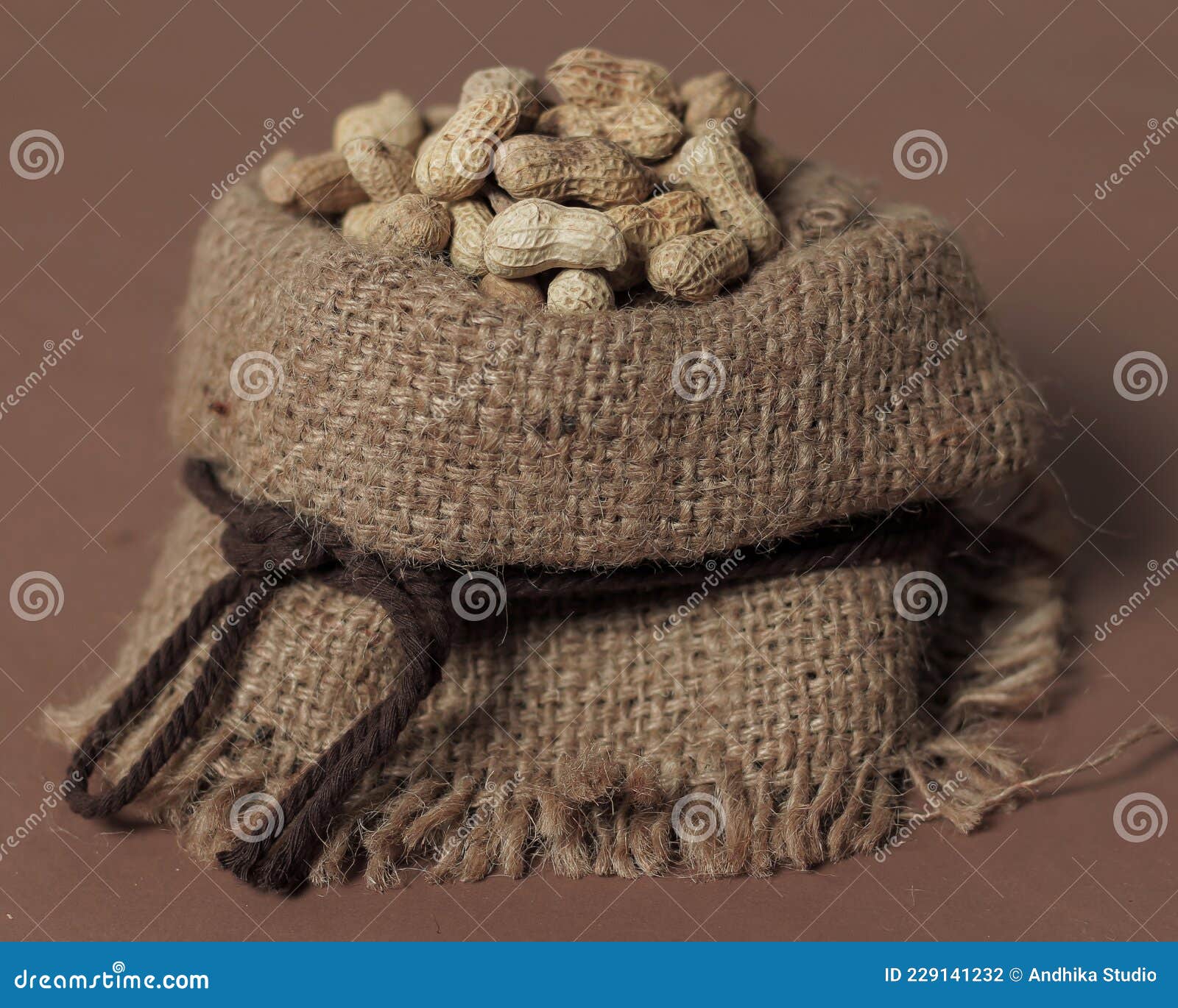 Peanuts that Grow into the Ground and Leaves Appear on the Surface of