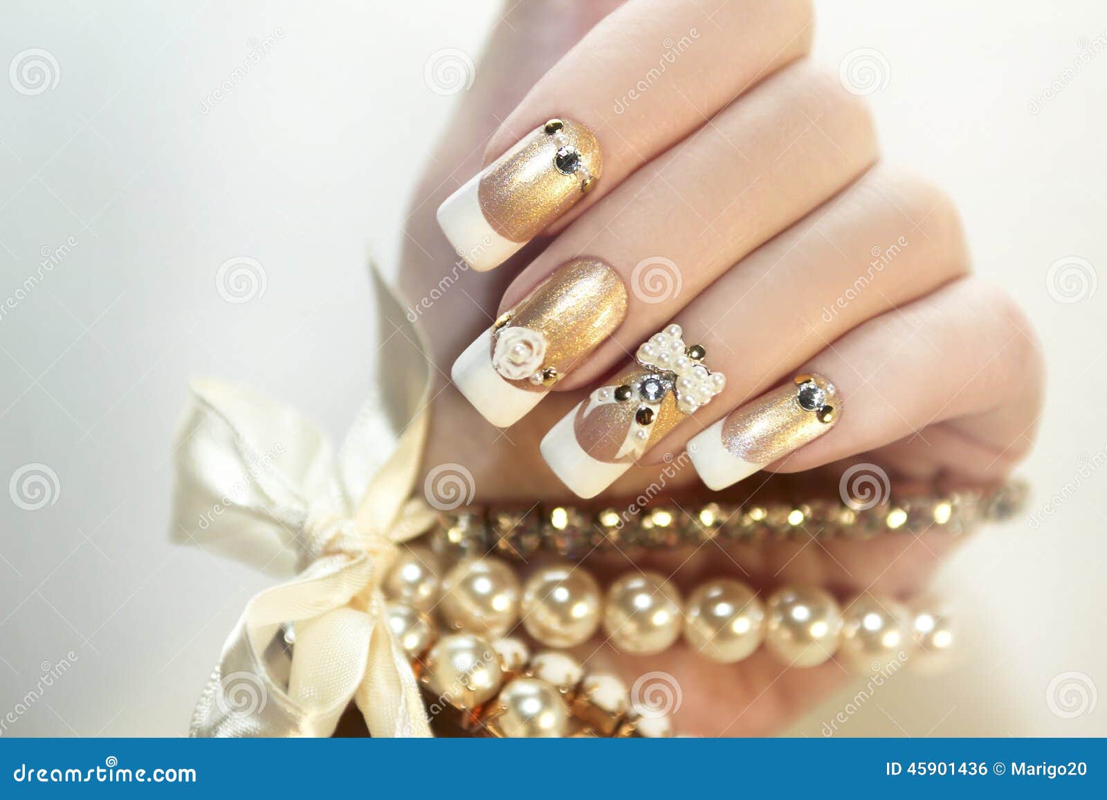 MP Nails & Beauty - Beautiful red nails with gold foil by Alina