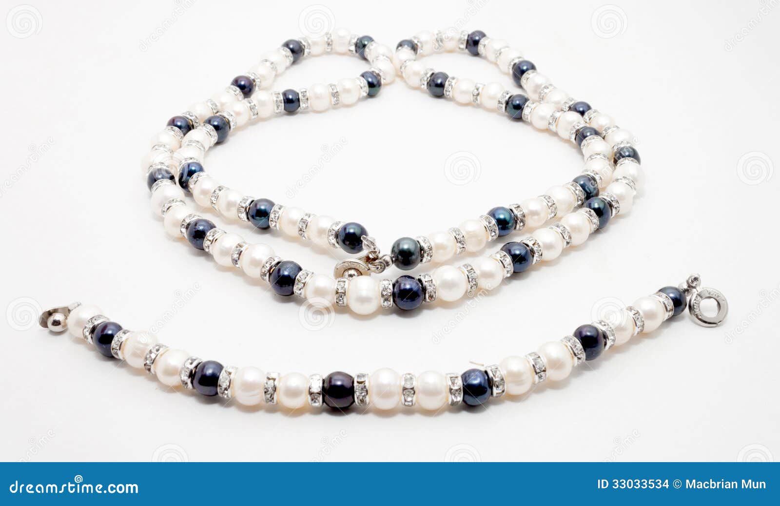 pearl necklace and bracelet
