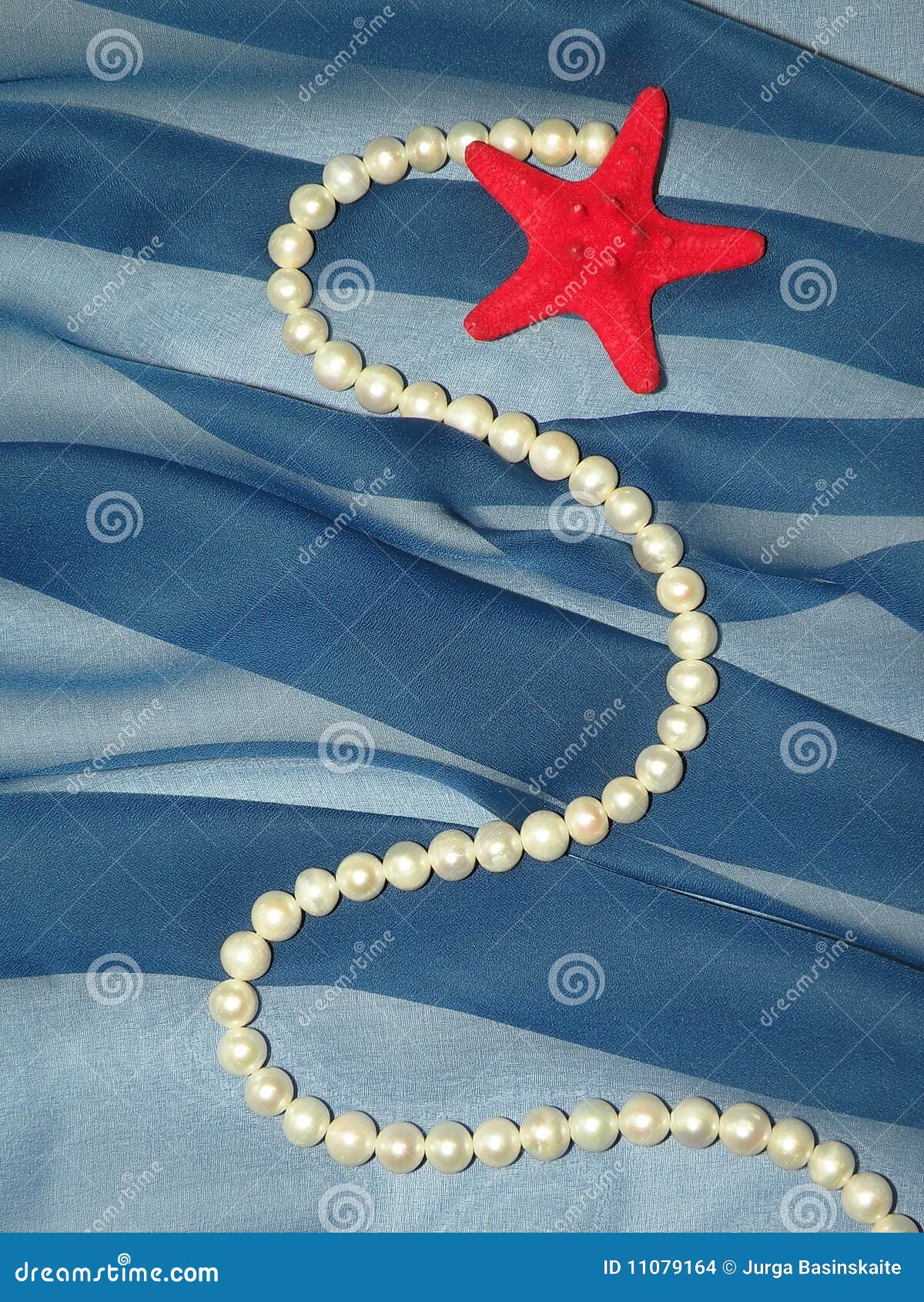 481 Fake Pearls Stock Photos - Free & Royalty-Free Stock Photos from  Dreamstime