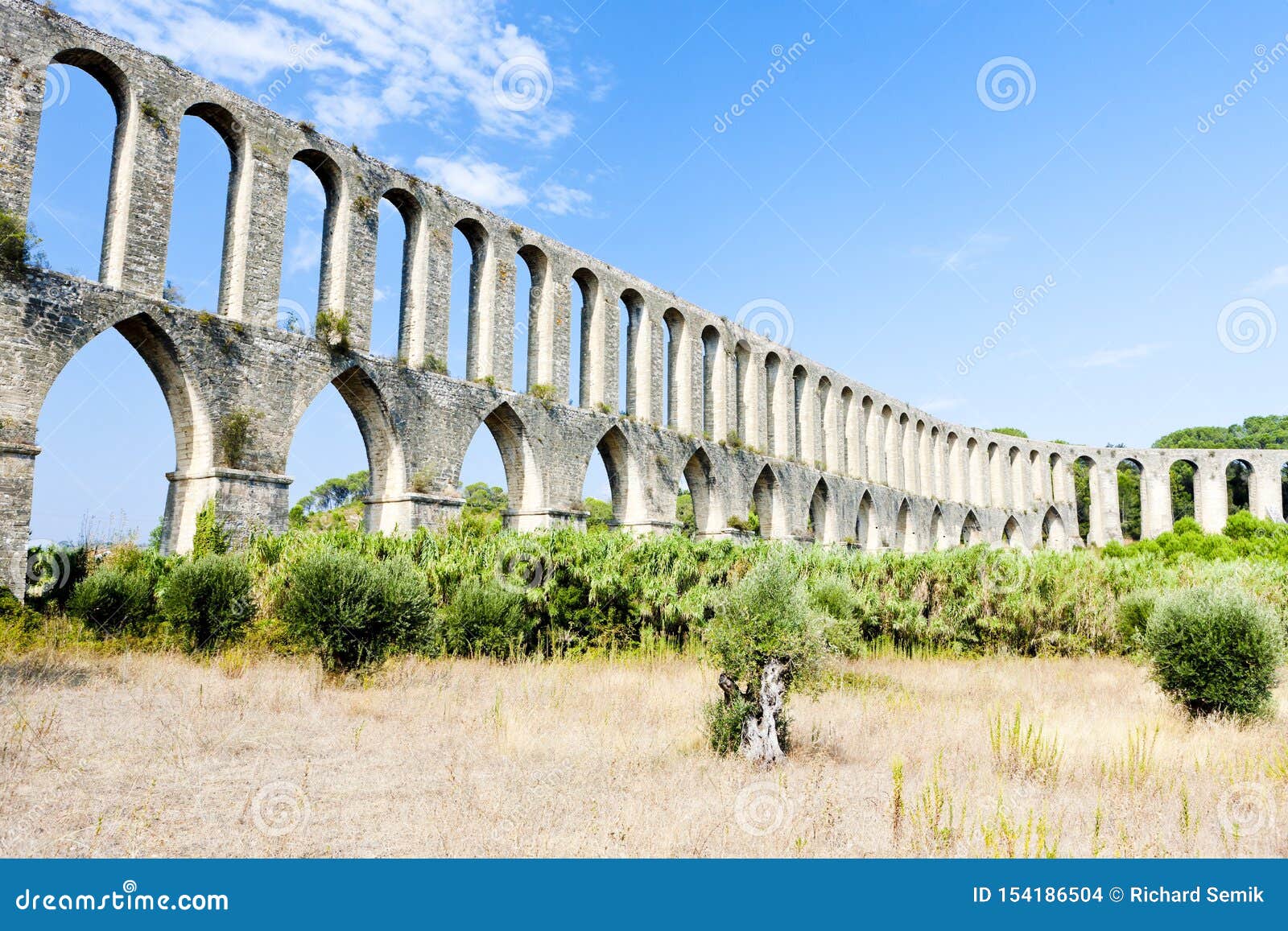 pegoes aqueduct, estremadura, portugal