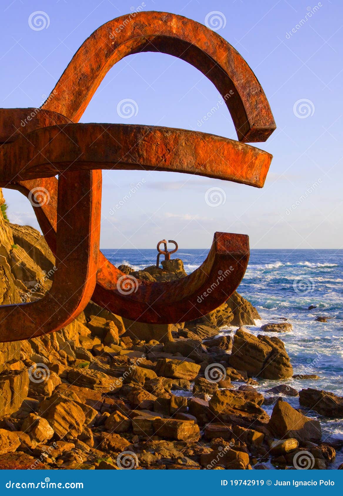 peine del viento sculpture in donostia, gipuzkoa