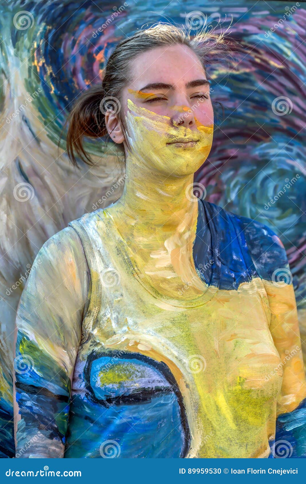 Peinture De Visage Et De Corps D'une Femme Image éditorial - Image du idée,  créateur: 89959530