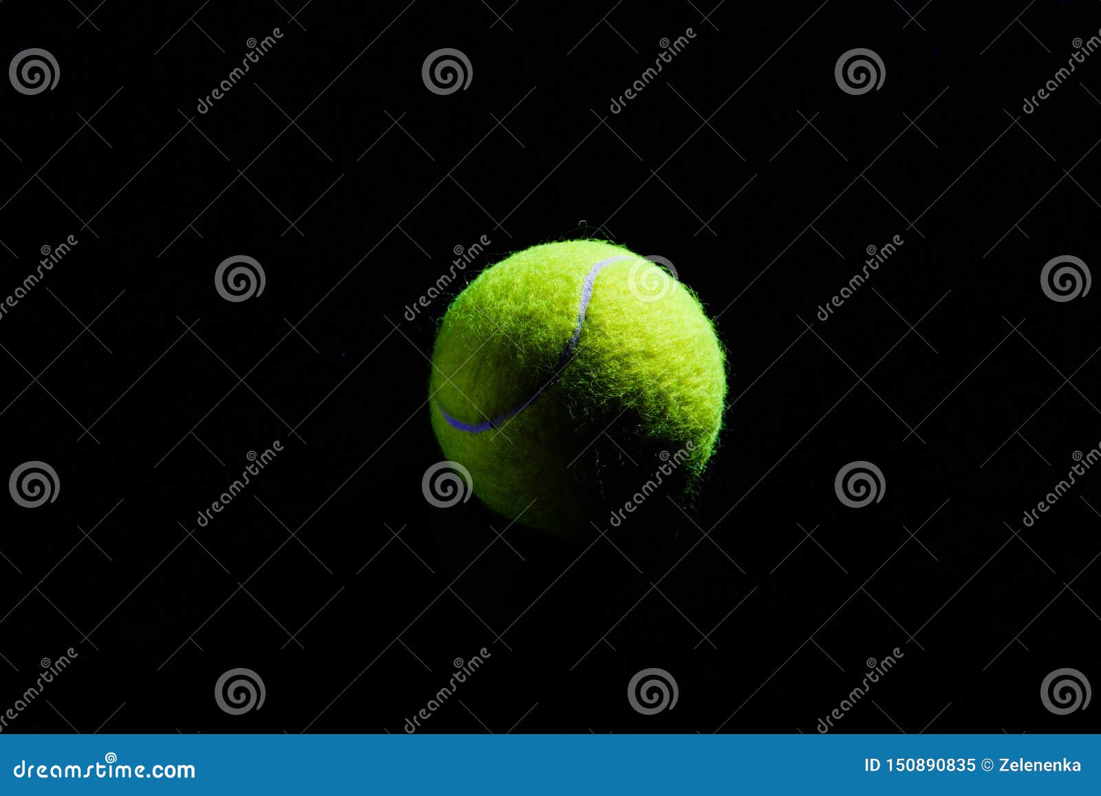 tenis com o simbolo n