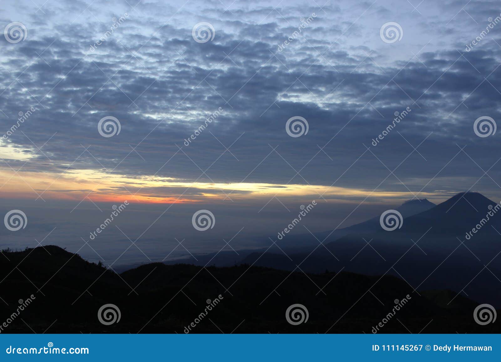 Morning Sun On The Mountain Stock Image Image Of Pagi