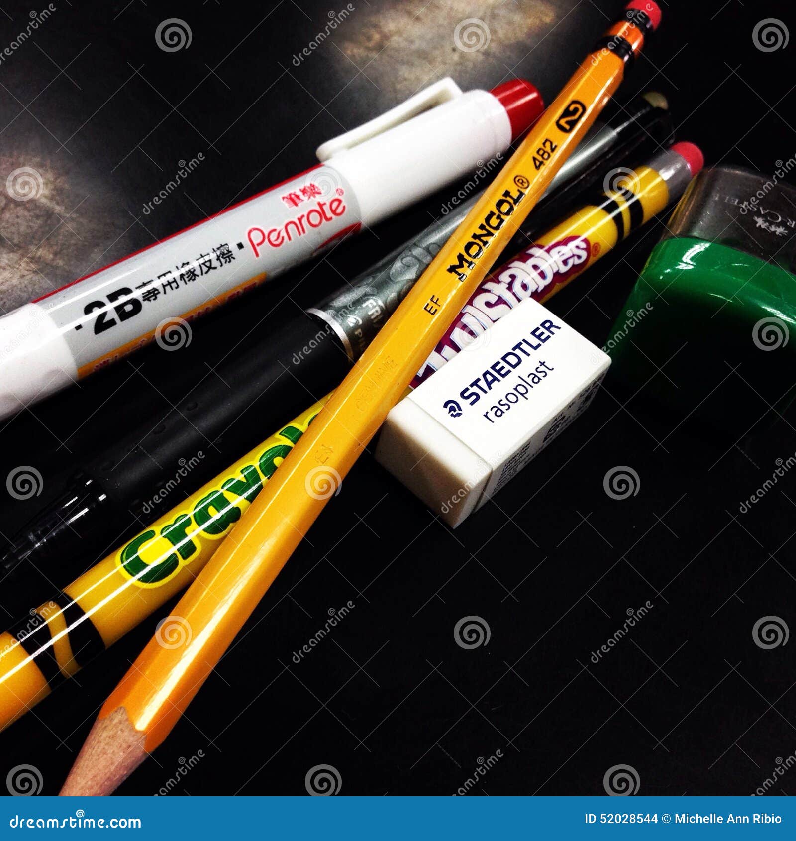 Pen Pencil Eraser Sharpener Foto de archivo Imagen de tomar