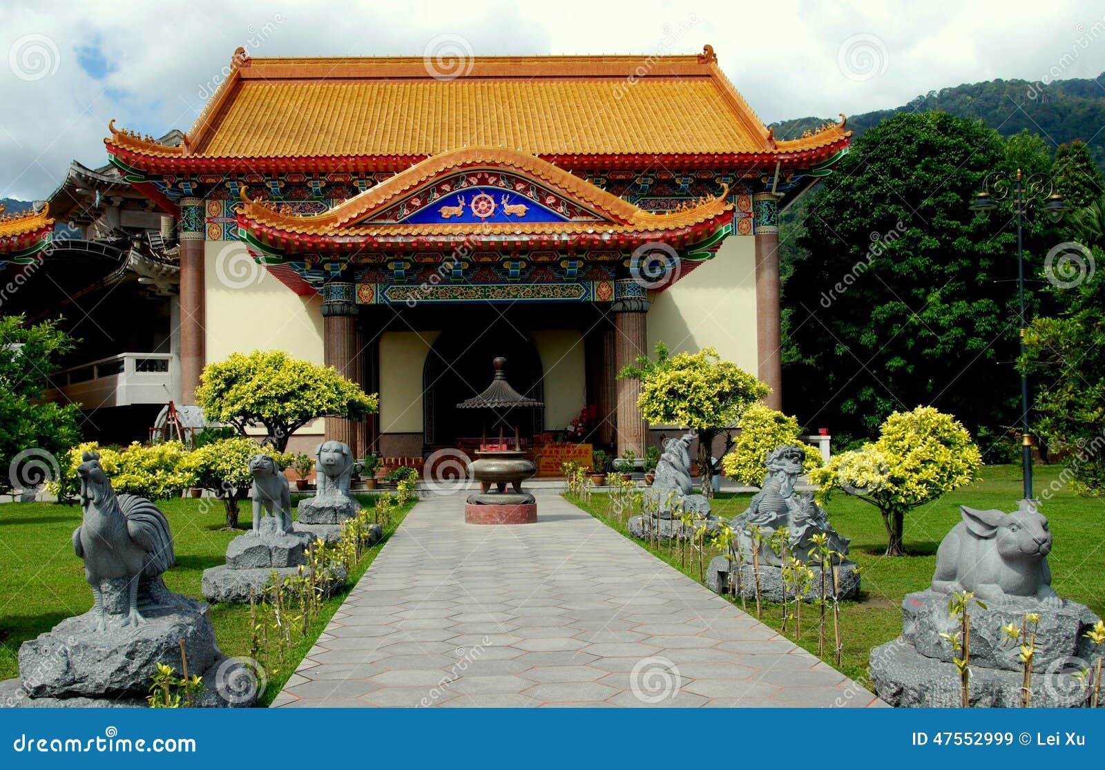 penang, malaysia: pavilion at kek lok si temple