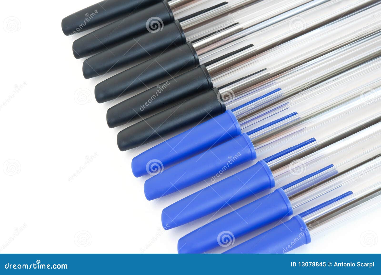 Penne nere e blu immagine stock. Immagine di sfera, punto - 13078845