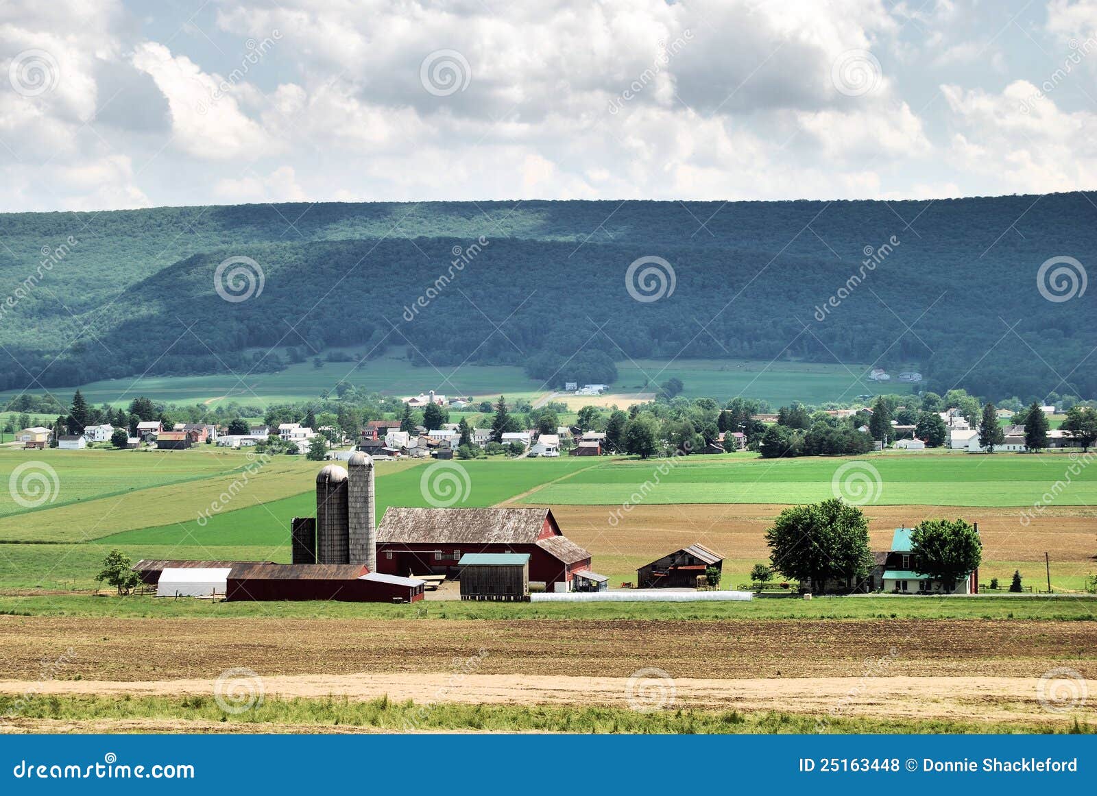 Pennsylvania Farming stock photo. Image of mountains 25163448