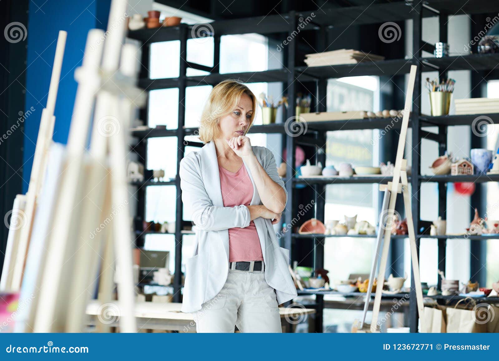 Coach of painting stock image. Image of drawing, artist 123672771