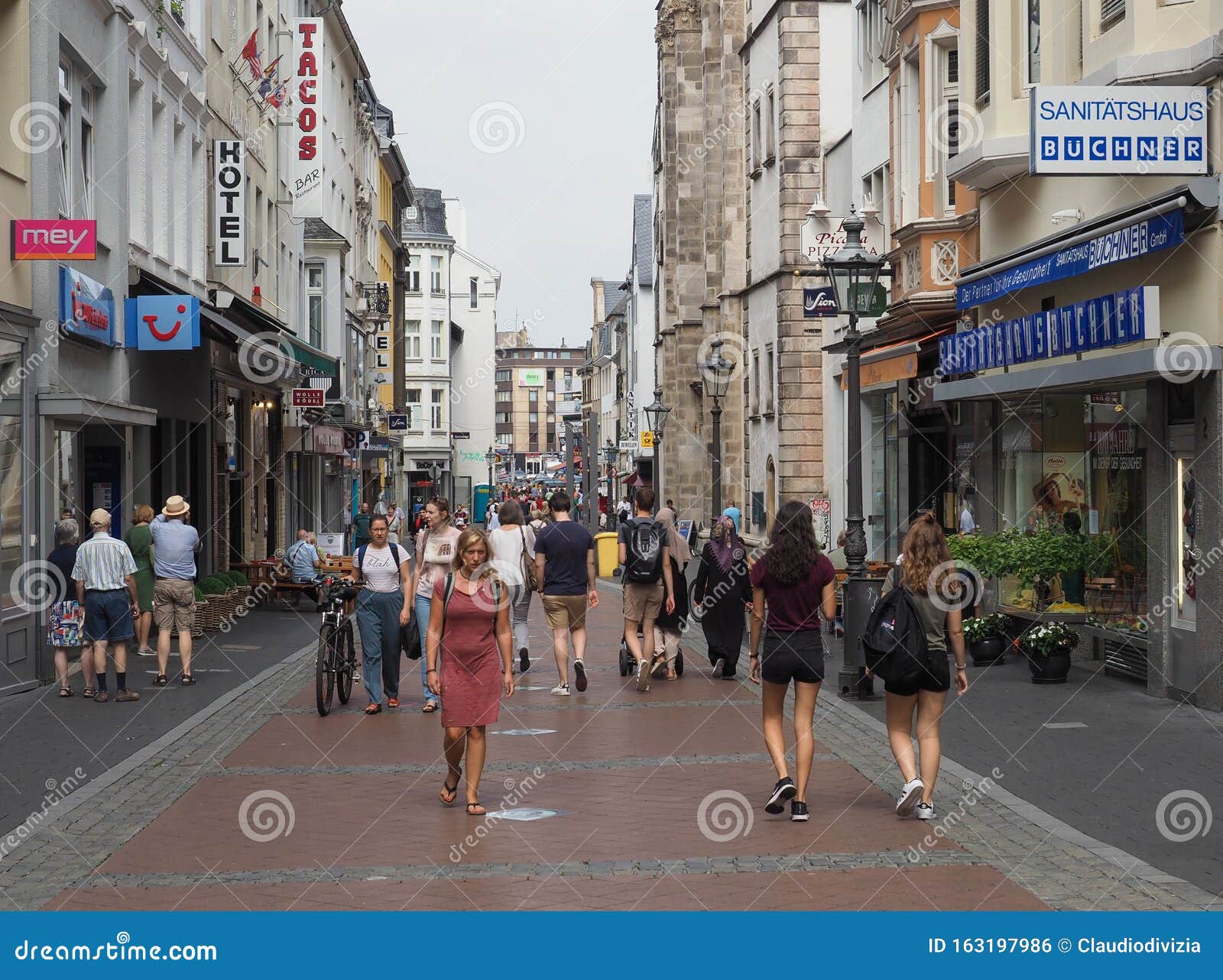 People in Bonn city centre editorial photo. Image of architecture ...