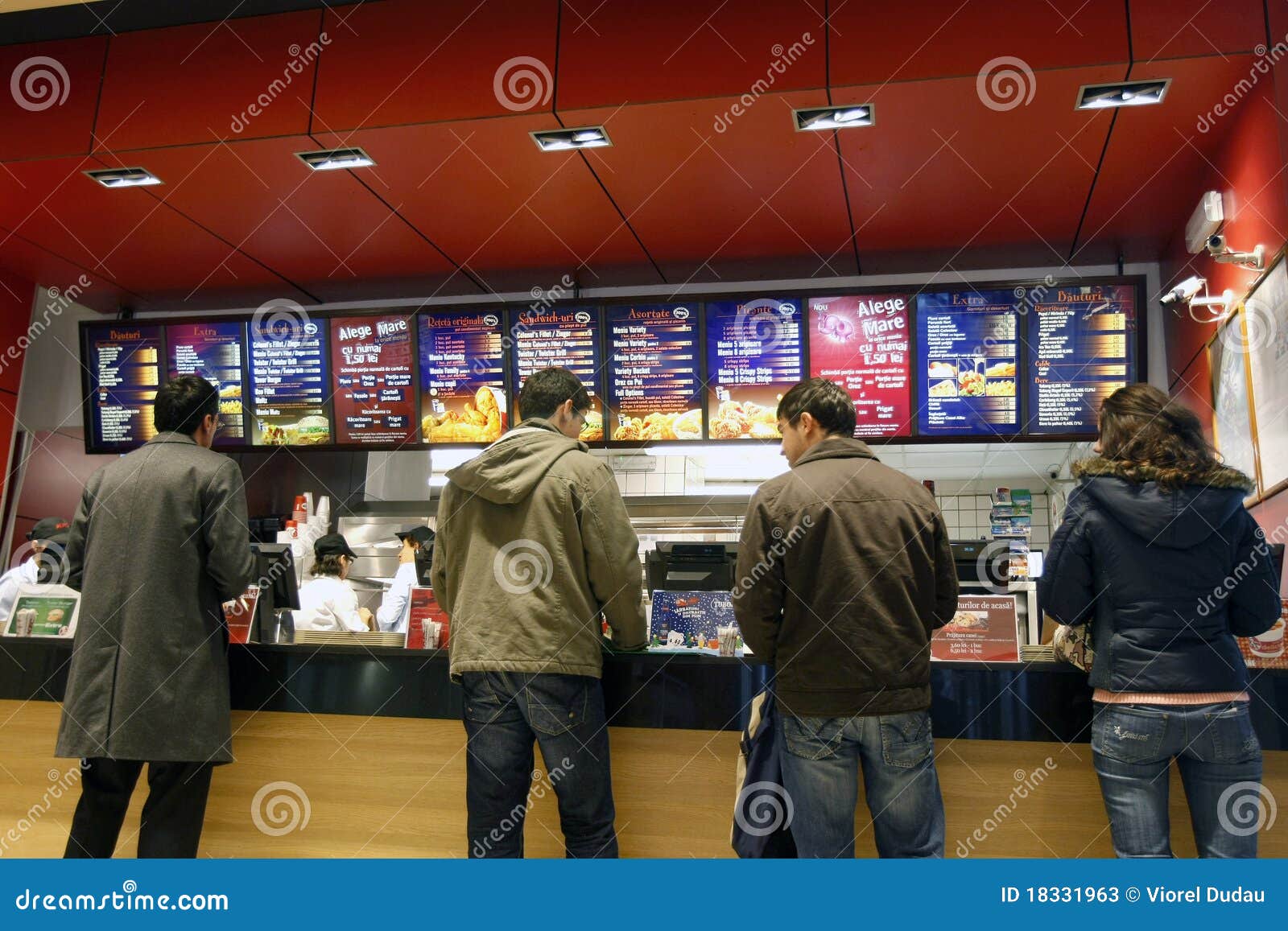 People Buying Fast Food Products Editorial Stock Photo - Image of dining, facilities: 18331963