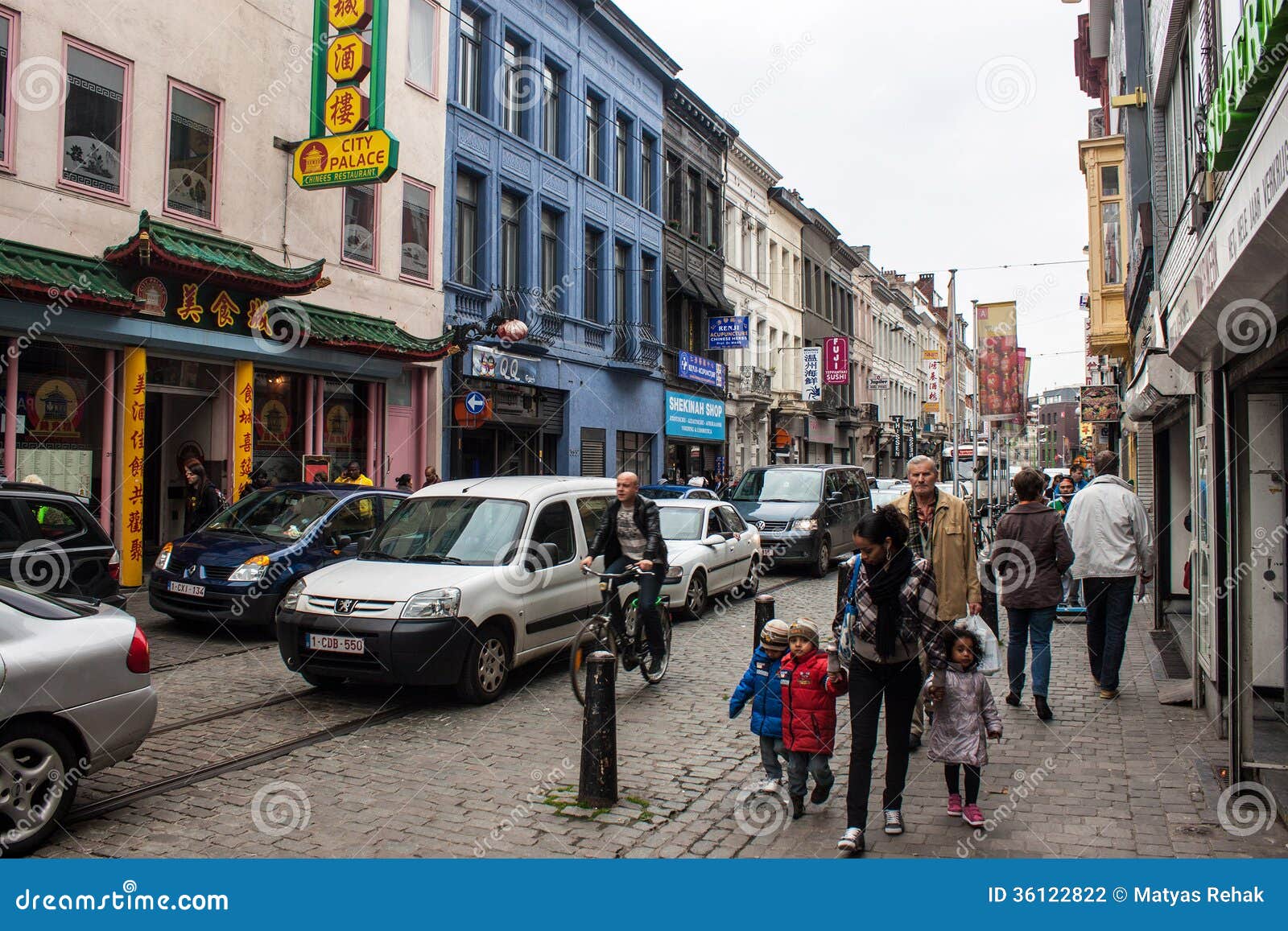 People In Chinatown In Antwerp Editorial Photography - Image: 36122822