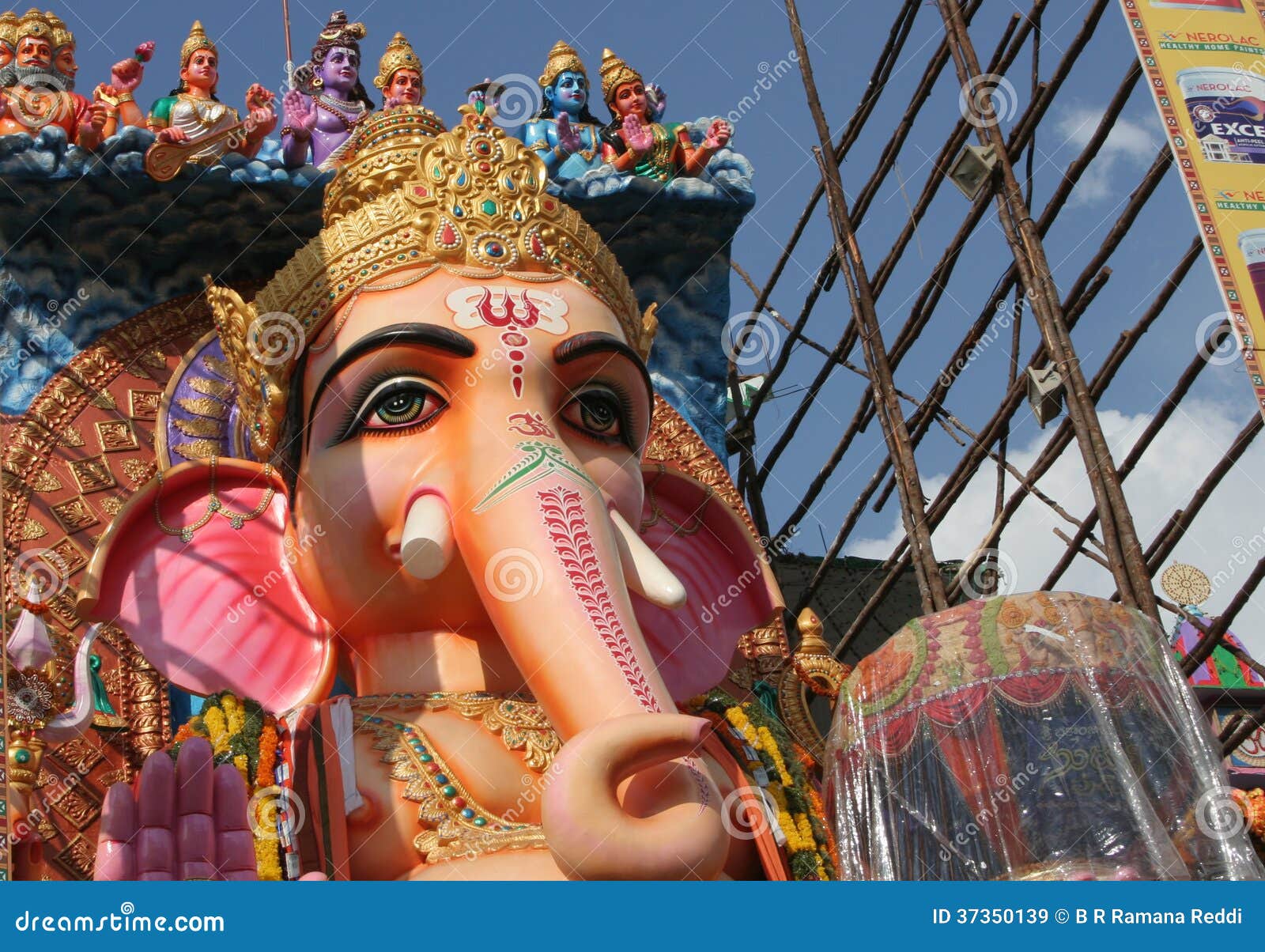 People Pray To 58 Feet High Lord Ganesh Idol, at Khairatabad, Hyderabad ...