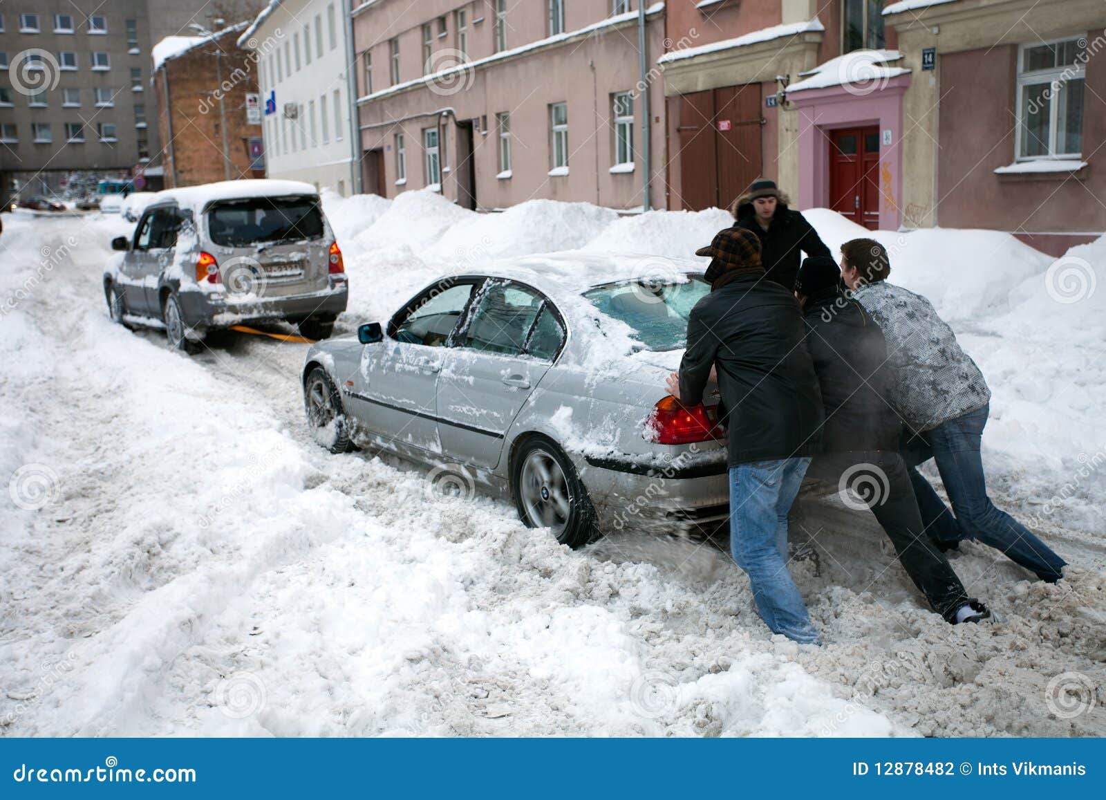 clipart car stuck in snow - photo #40