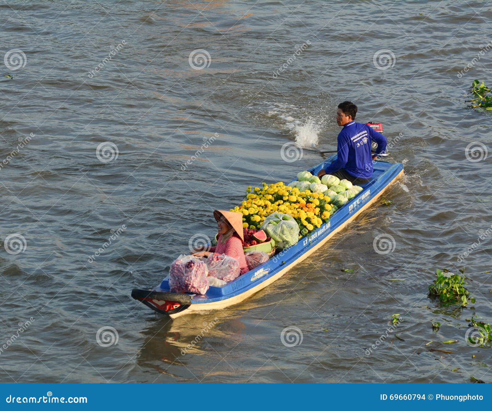 motorboat in vietnamese