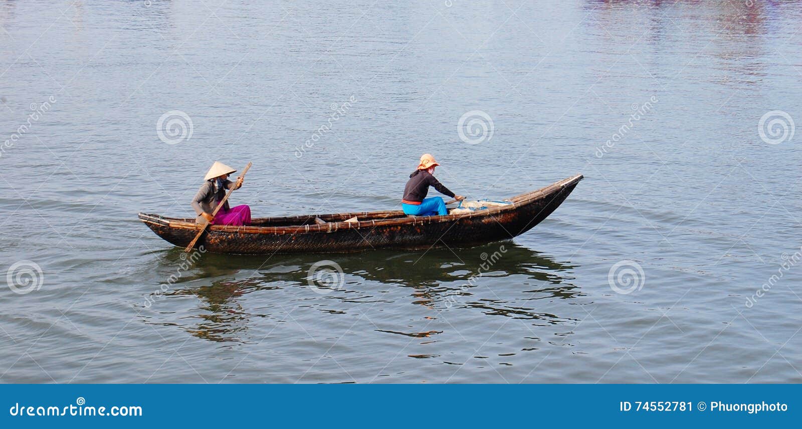 People Rowing Wooden Boats On The Mekong River In Sadek ...