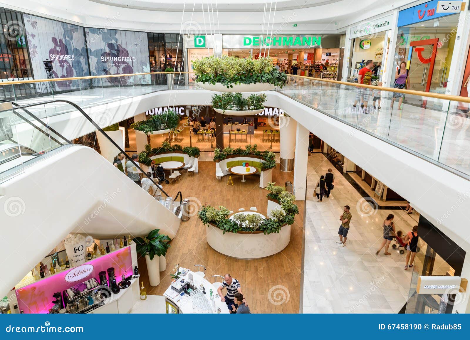 Top 8 Shopping Malls in Vienna for an Exhilarating Retail Experience