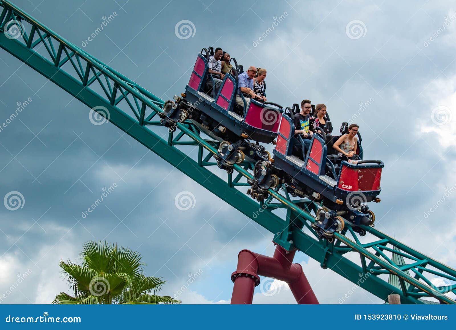 People Shouting In Amazing Cobras Curse Rollercoaster At Busch