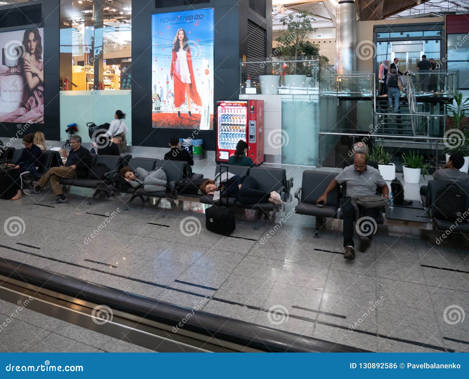 burberry istanbul airport