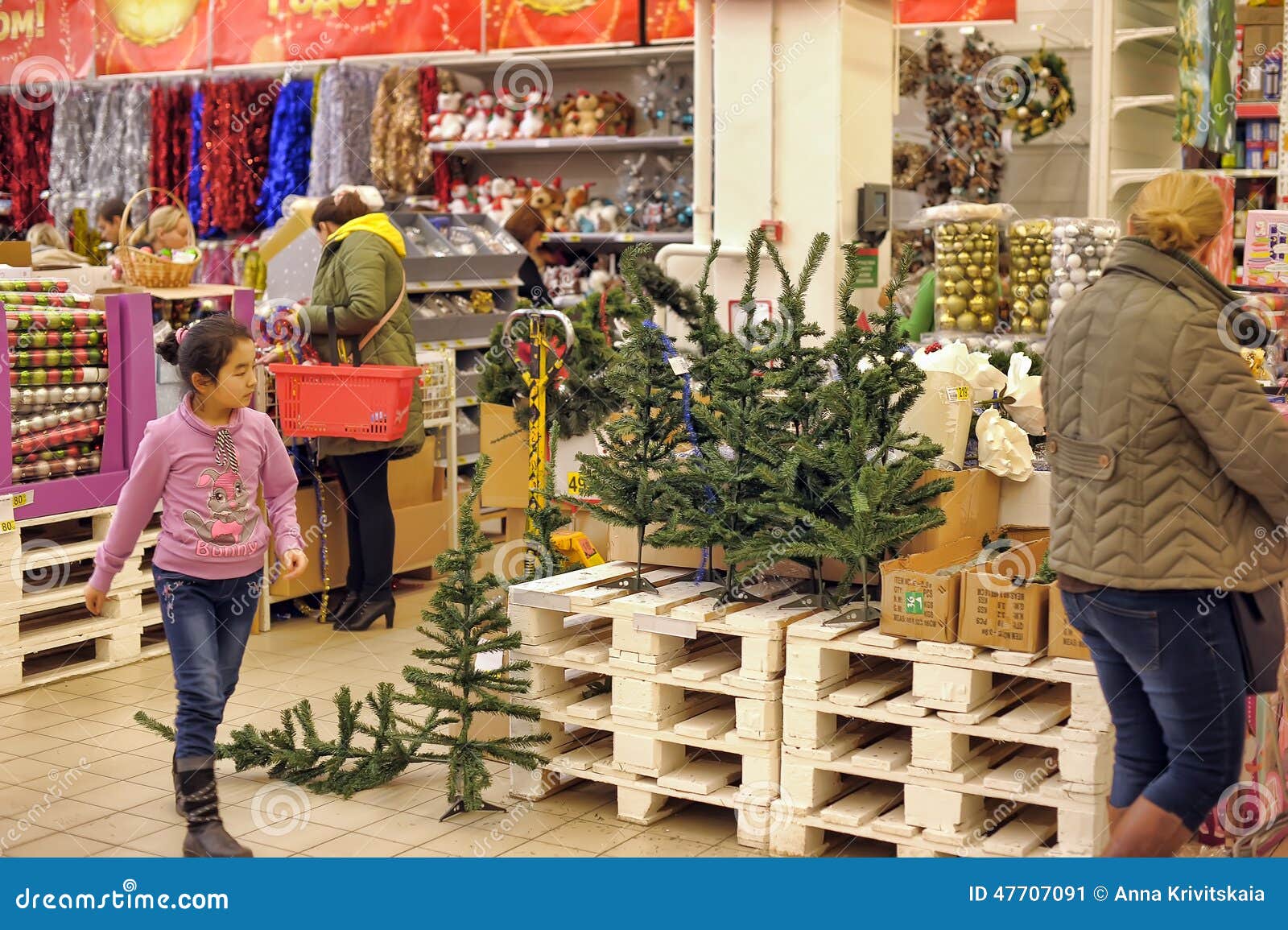 People In The Store To Buy Christmas Decorations Editorial 