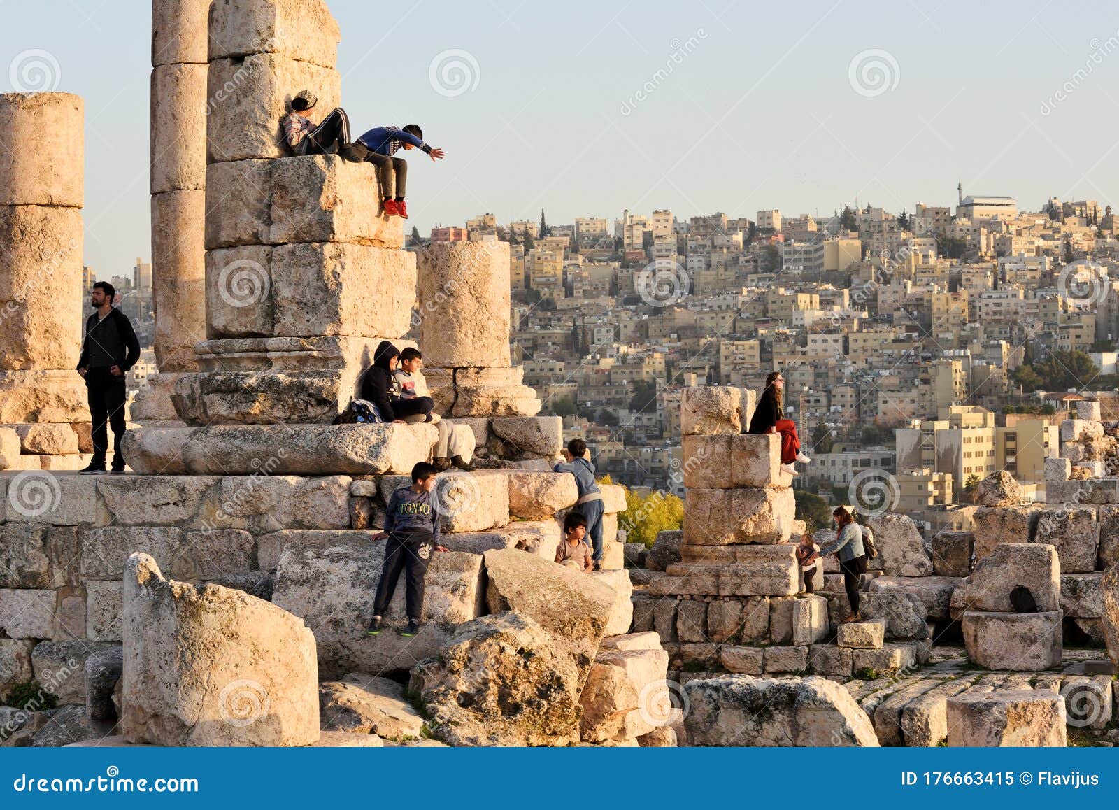 citadel in amman jordan