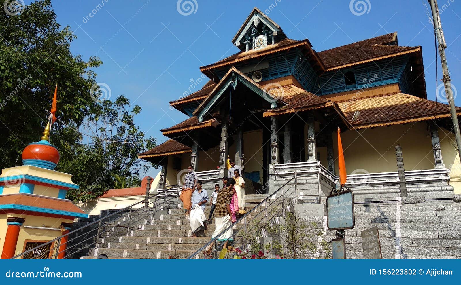 People Visit the Parthasarathy Temple in Aranmula,Kerala Editorial  Photography - Image of kerala, hinduism: 156223802