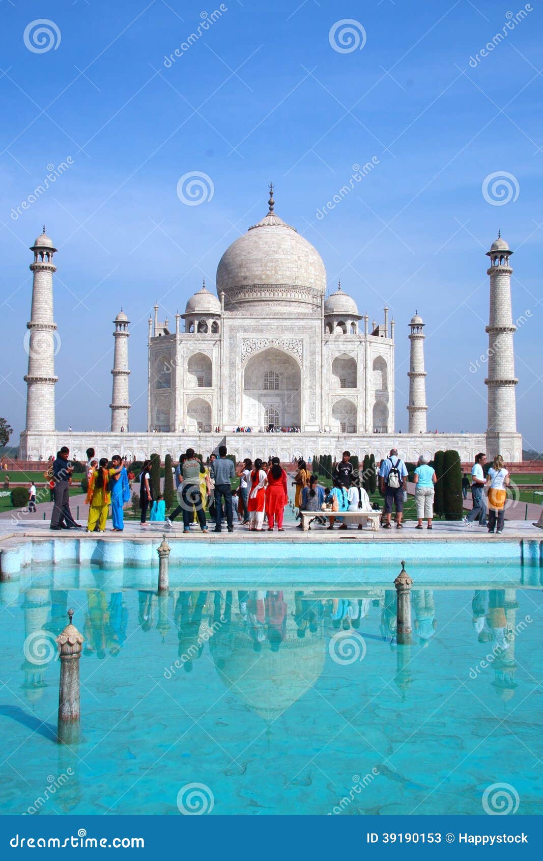 The people visit Taj Mahal editorial stock photo. Image of mumtaz - 39190153