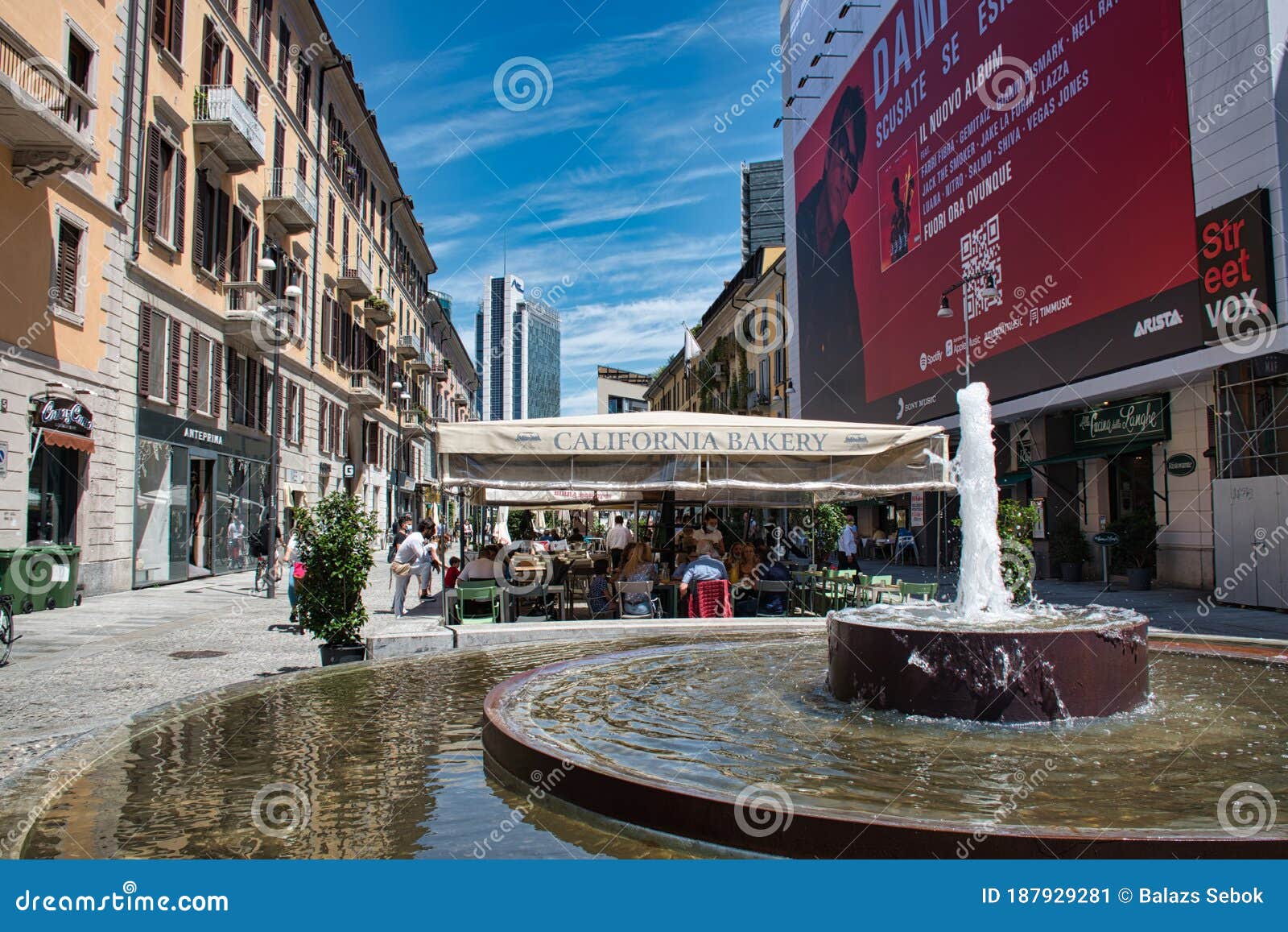 People Walking And Having Lunch On Corso Como Complying With The Social Distancing Requirements Editorial Photo Image Of People Milan
