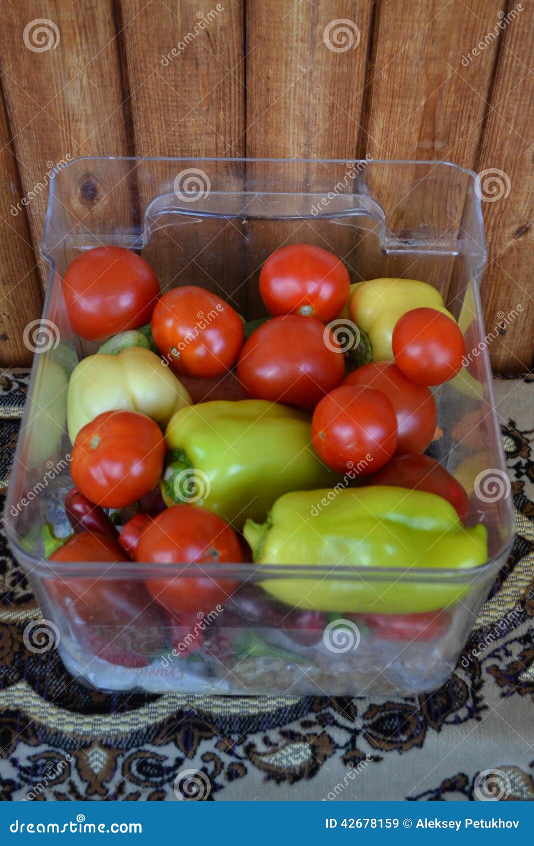 Pepinos de las pimientas de los tomates del stilllife de las verduras