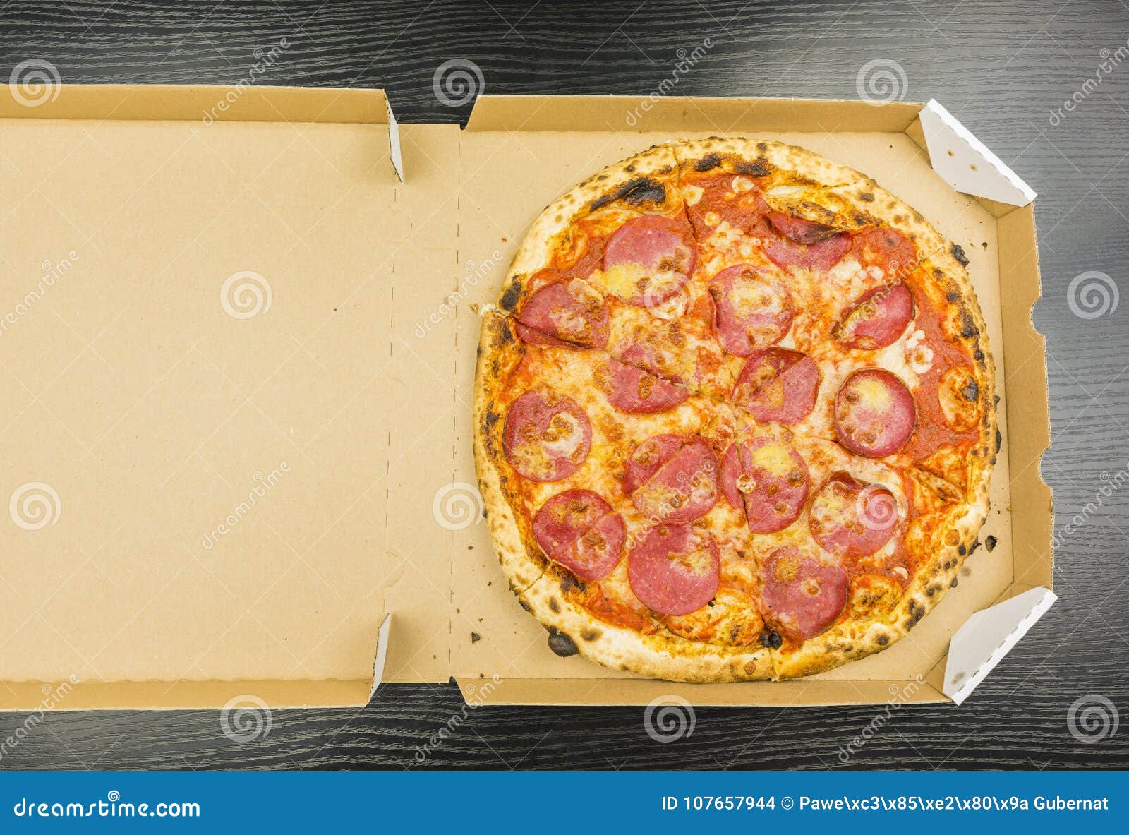 фото пиццы пепперони в коробке фото 68