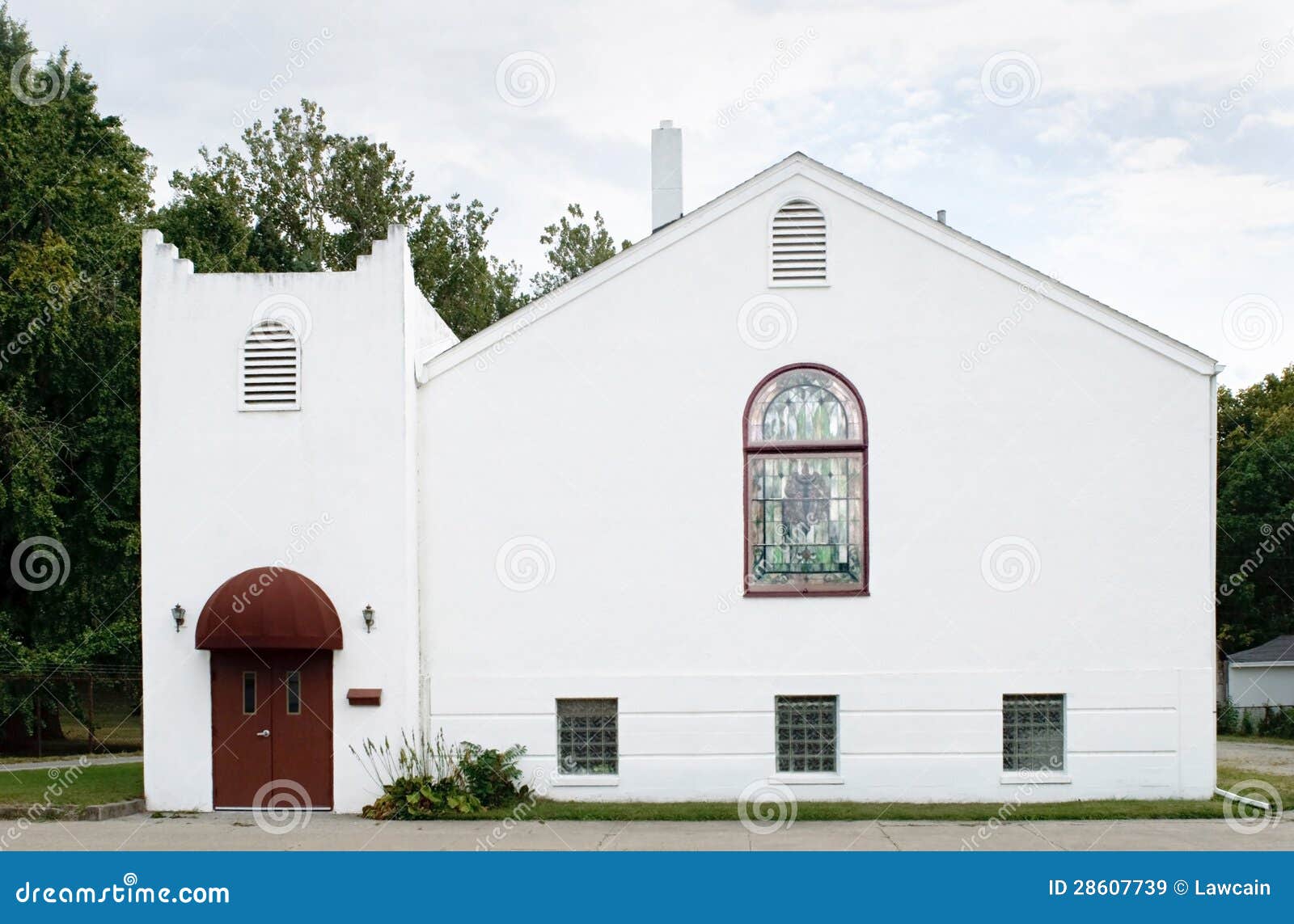 Pequeña Iglesia De La Vecindad Del Estuco Imagen de archivo - Imagen de