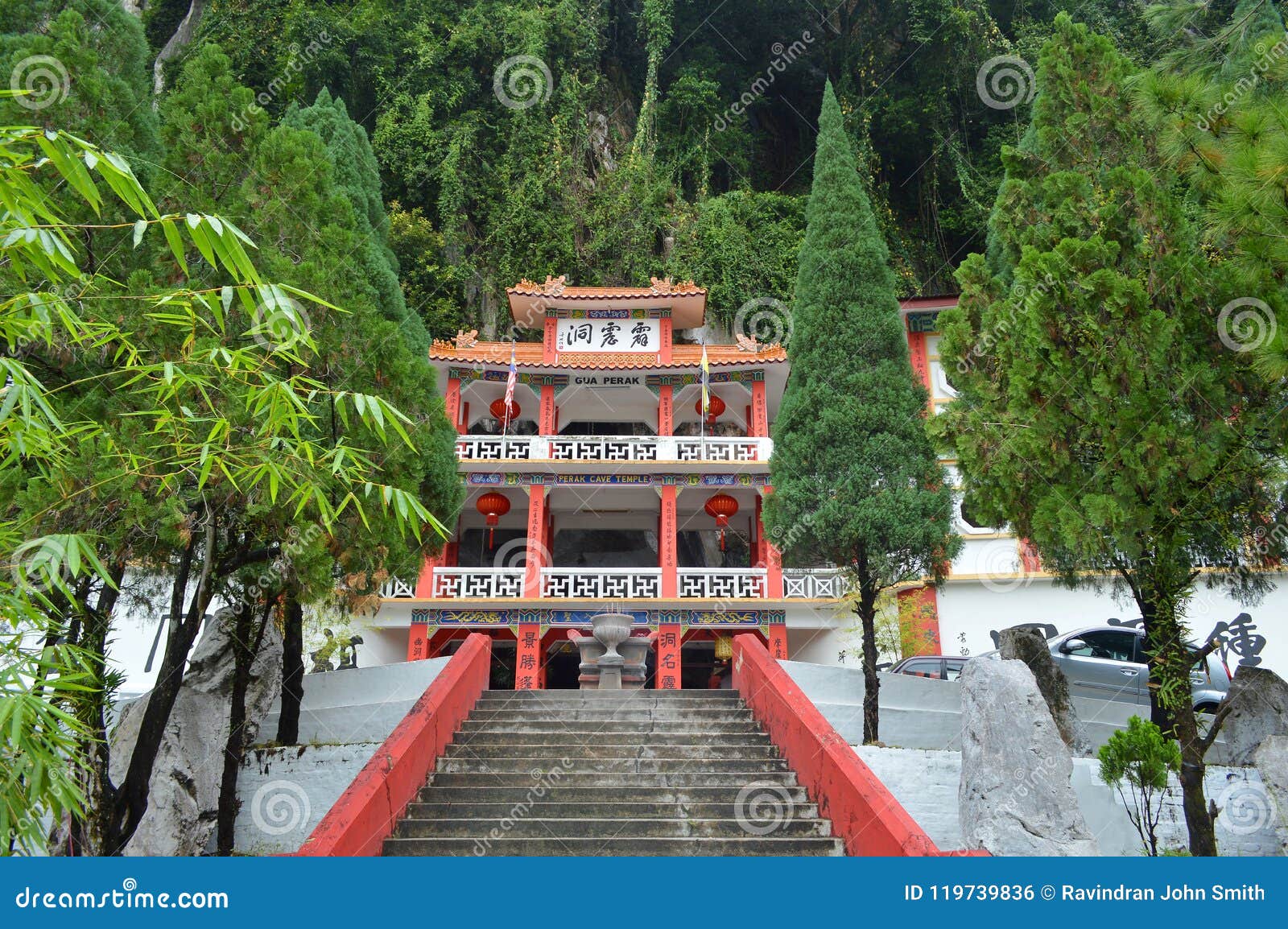 Perak Tong Cave Temple editorial photo. Image of ipoh ...