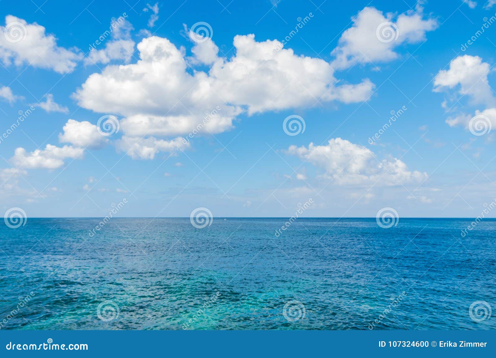perfect sea horizon in beautiful sunny day in la havana