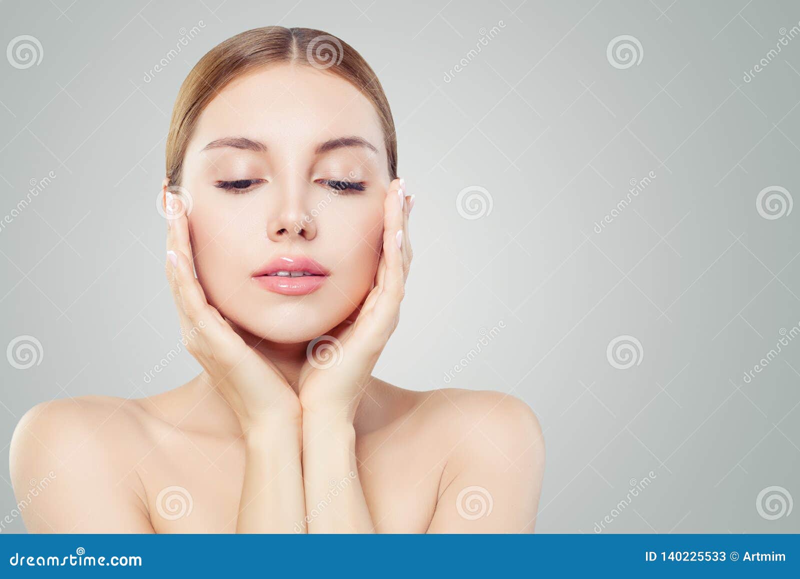 Facial for her appealing face