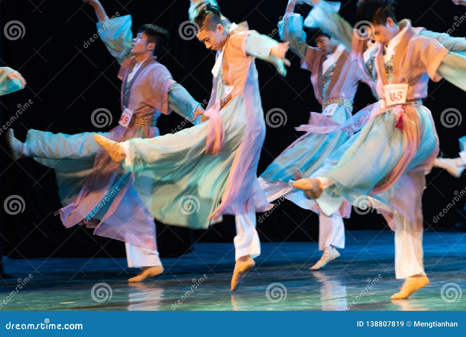 Paper Fan Boy 3Chinese Classical DanceGraduation Show of Dance